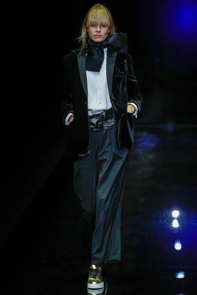 Look 104